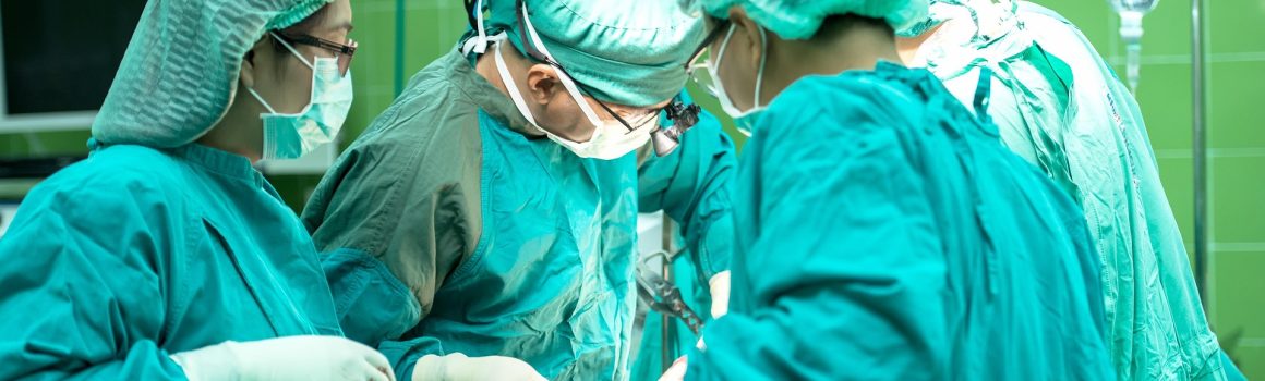 surgery-1822458_1920